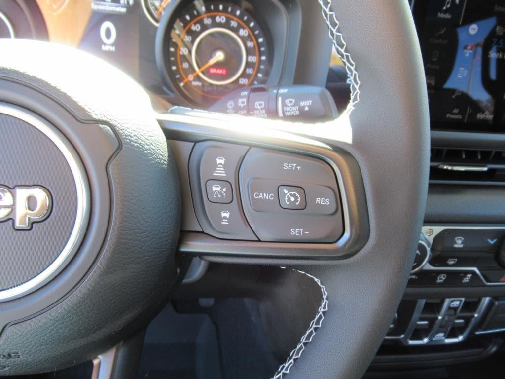 new 2025 Jeep Wrangler car, priced at $35,767