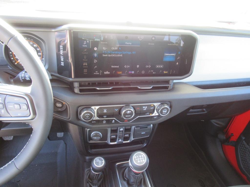 new 2025 Jeep Wrangler car, priced at $35,767