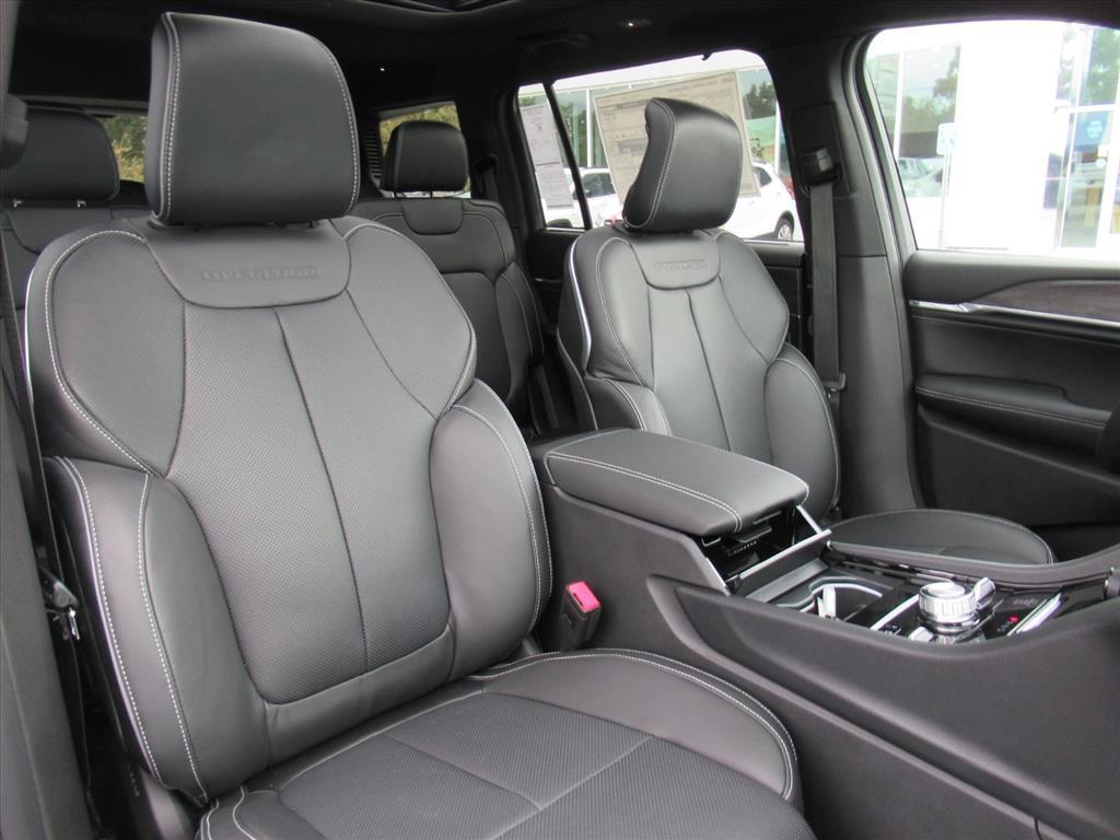 new 2025 Jeep Grand Cherokee L car, priced at $54,417