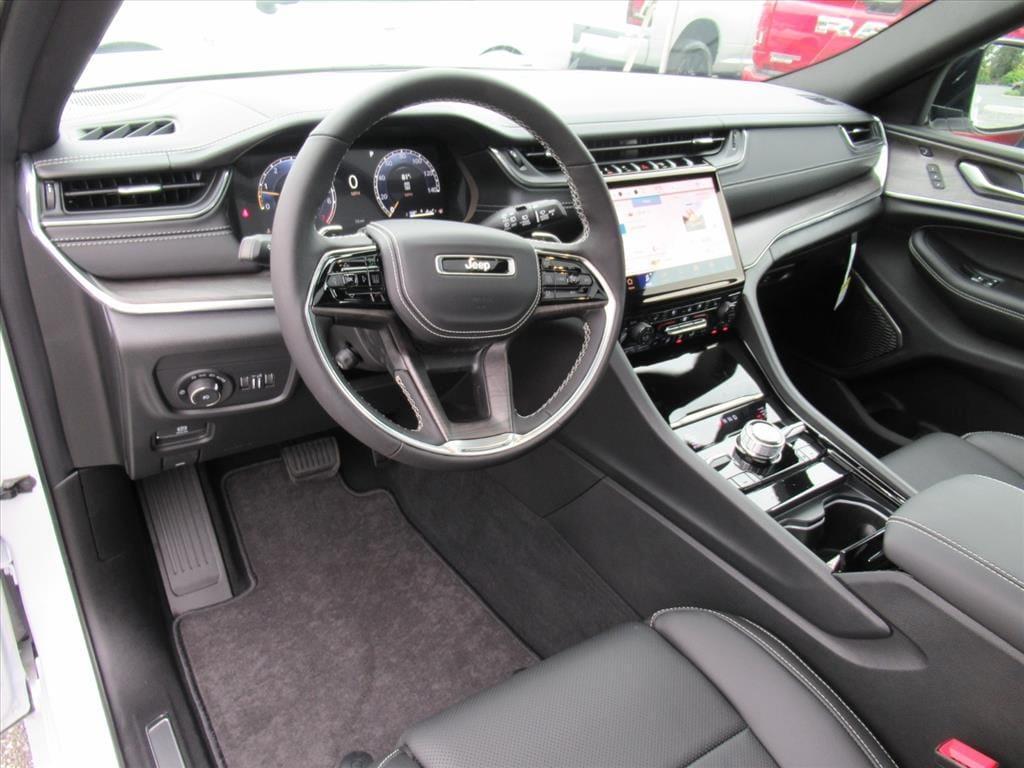 new 2025 Jeep Grand Cherokee L car, priced at $54,417