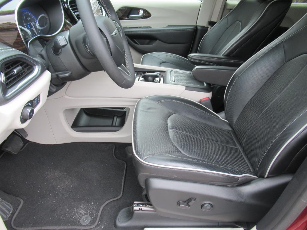 used 2022 Chrysler Pacifica car, priced at $35,995