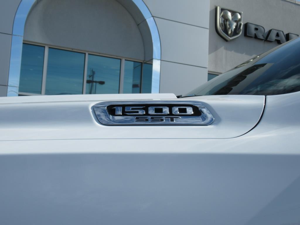 new 2025 Ram 1500 car, priced at $47,385