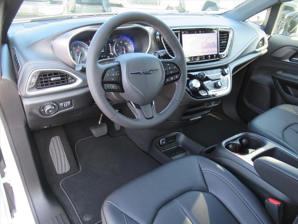 new 2026 Chrysler Pacifica car, priced at $40,665