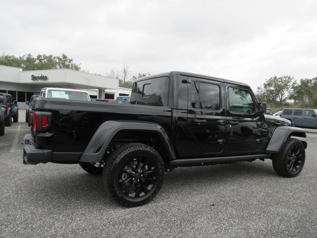 new 2025 Jeep Gladiator car, priced at $41,235