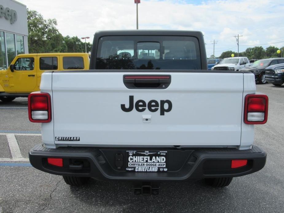 new 2024 Jeep Gladiator car, priced at $37,337