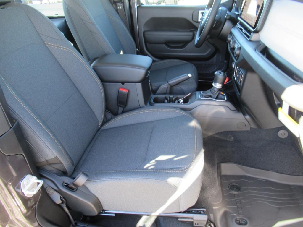 new 2025 Jeep Wrangler car, priced at $38,290