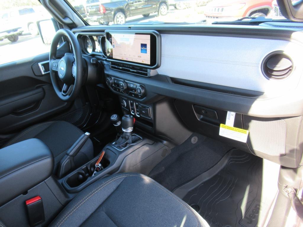 new 2025 Jeep Wrangler car, priced at $38,290