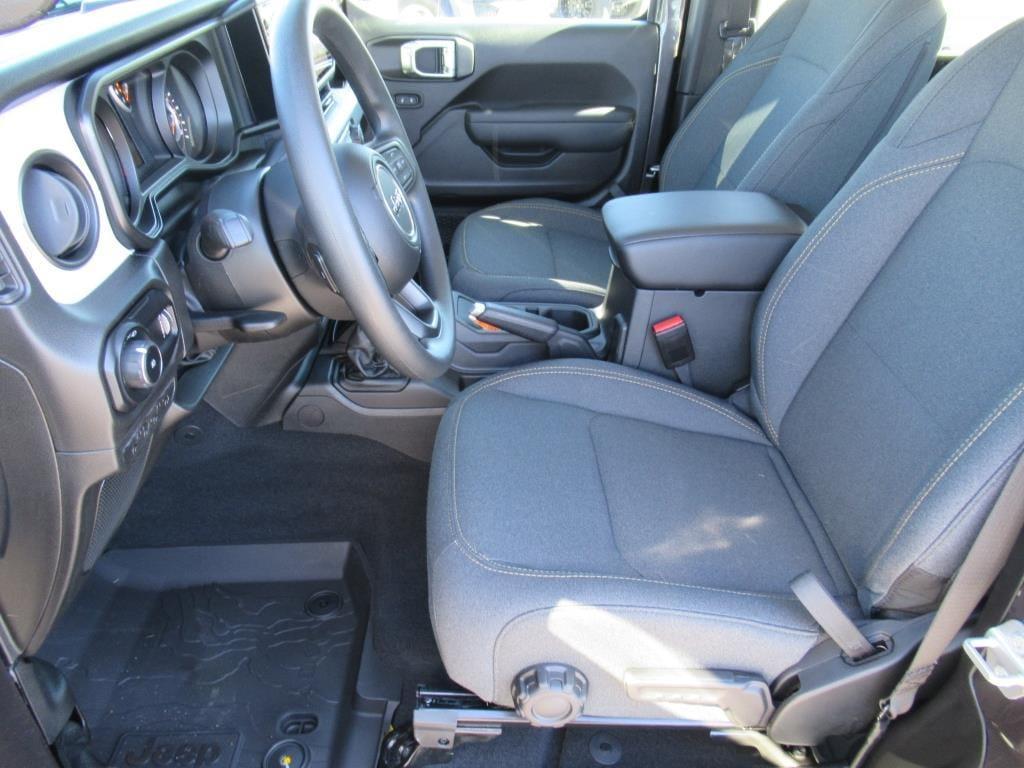 new 2025 Jeep Wrangler car, priced at $36,098