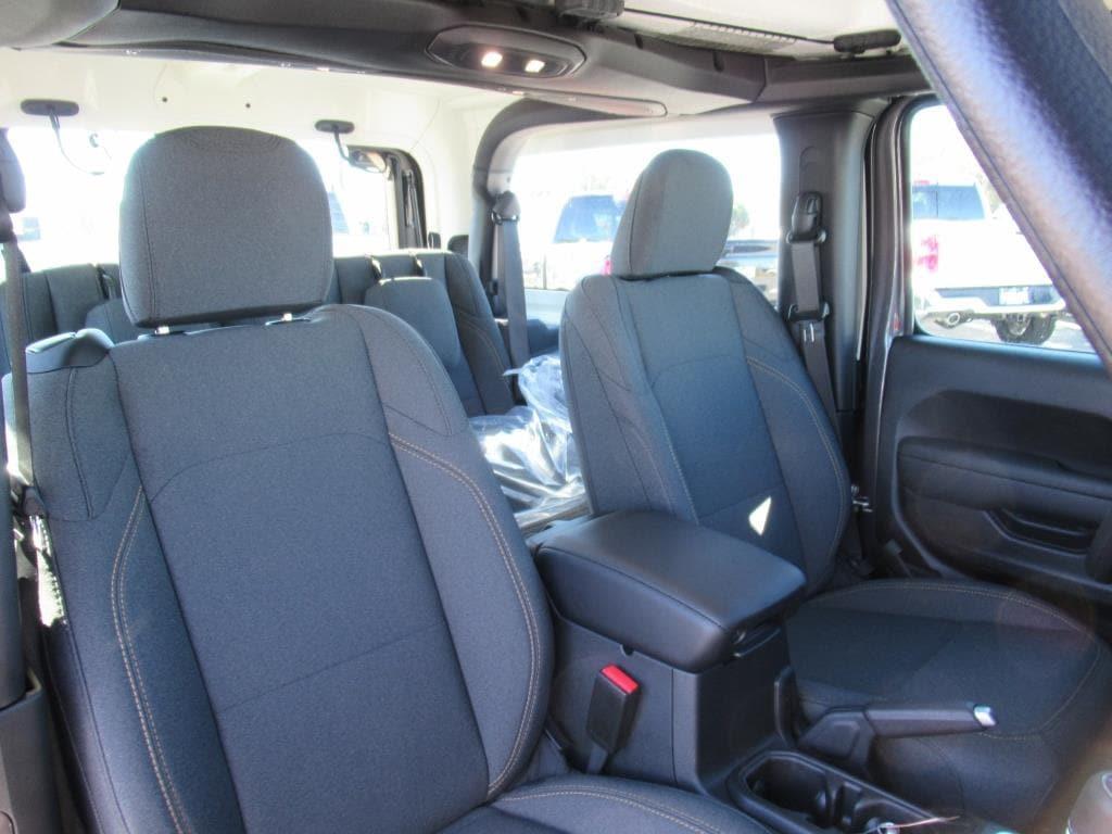 new 2025 Jeep Wrangler car, priced at $38,290