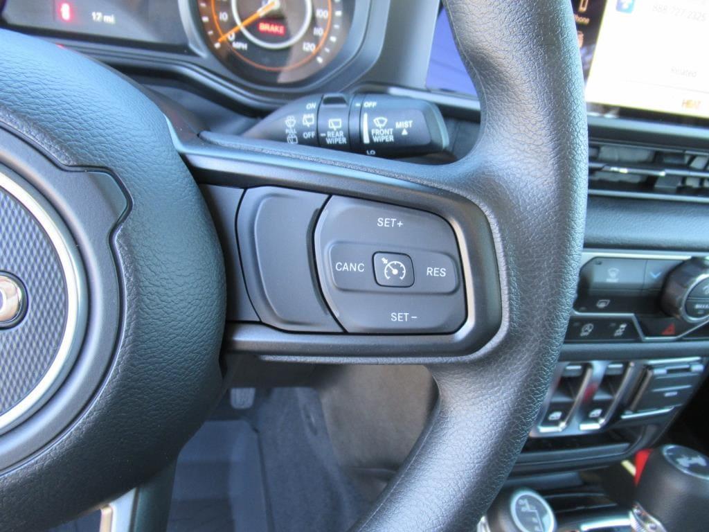 new 2025 Jeep Wrangler car, priced at $38,290