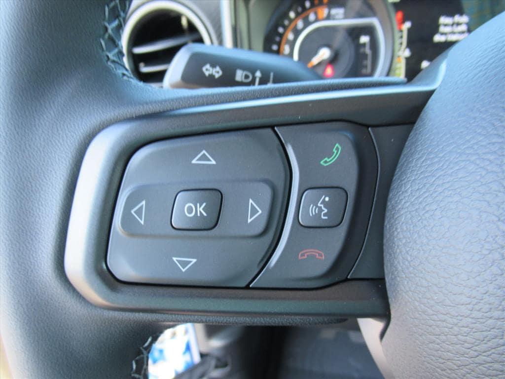 new 2025 Jeep Gladiator car, priced at $50,305