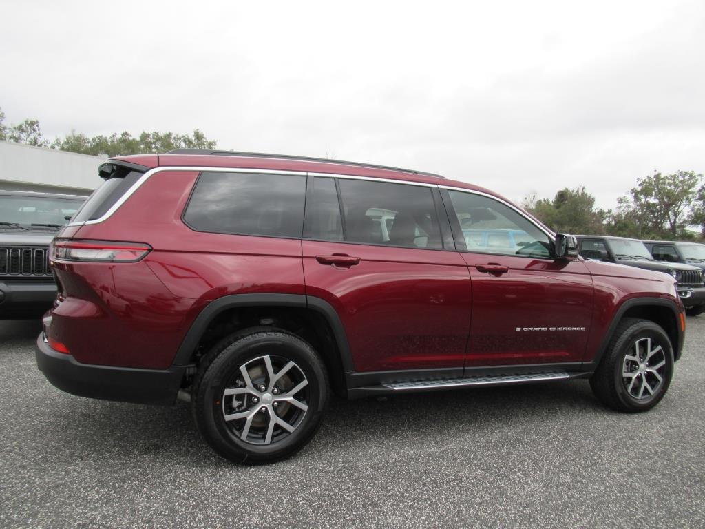 new 2025 Jeep Grand Cherokee L car, priced at $49,805