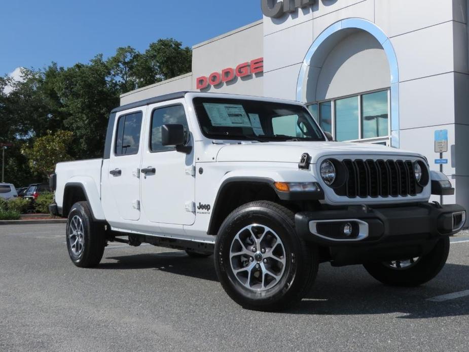new 2024 Jeep Gladiator car, priced at $46,515