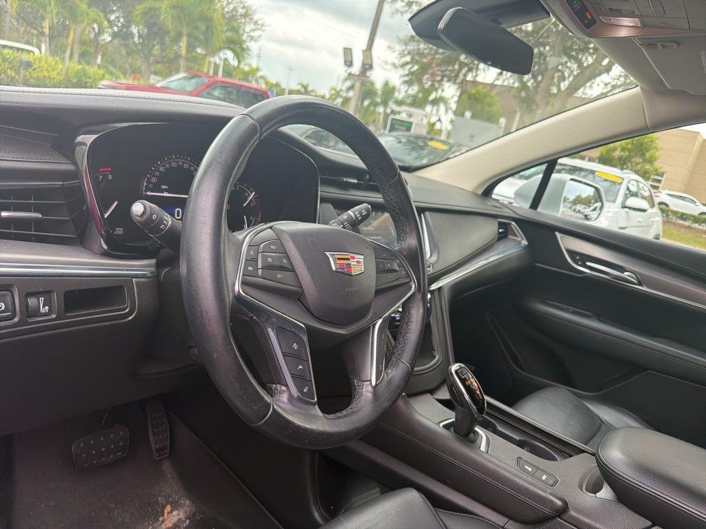 used 2018 Cadillac XT5 car, priced at $15,889