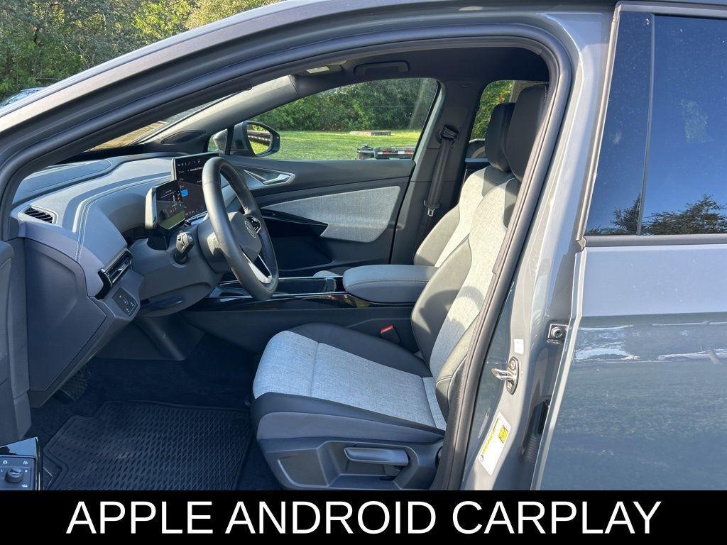 used 2025 Volkswagen ID.4 car, priced at $30,595