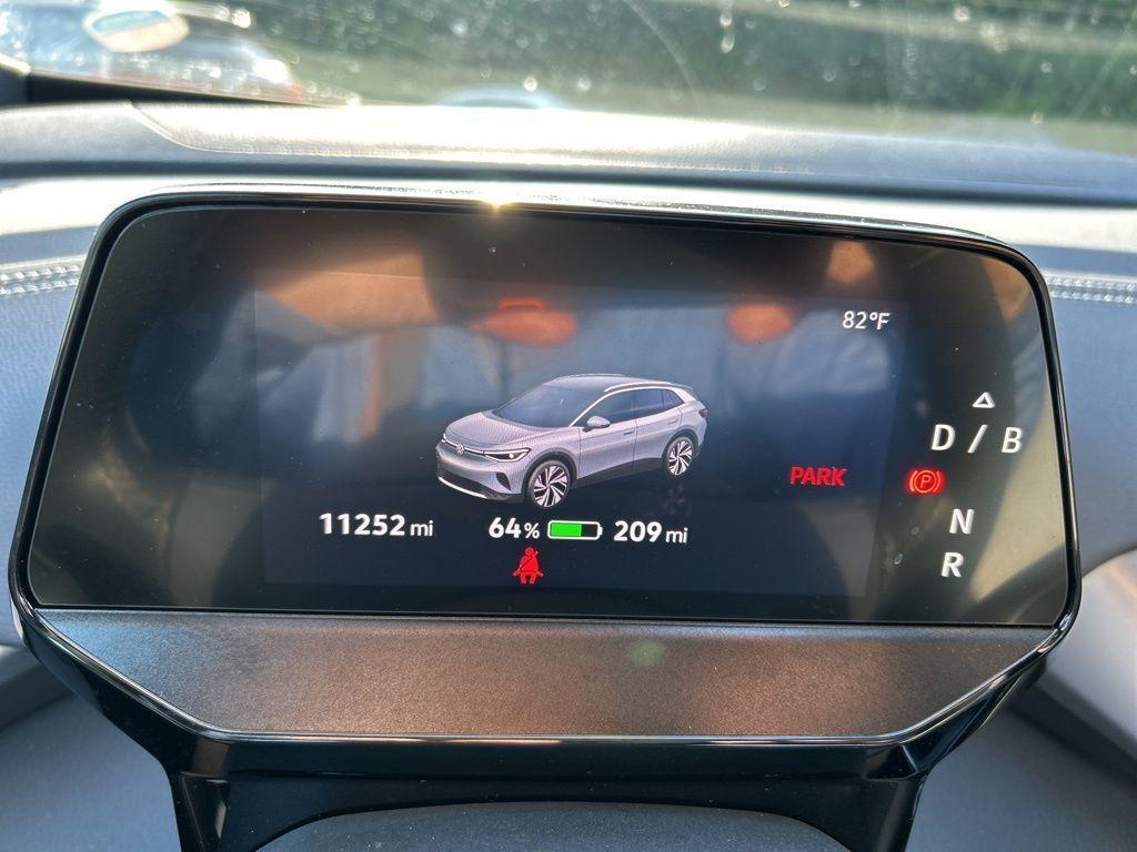 used 2025 Volkswagen ID.4 car, priced at $30,595