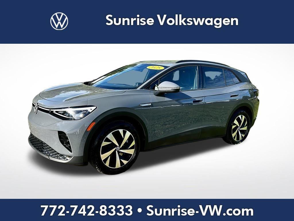 used 2025 Volkswagen ID.4 car, priced at $30,595