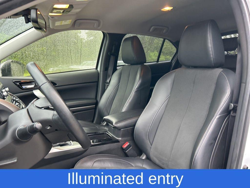 used 2024 Mitsubishi Eclipse Cross car, priced at $17,598