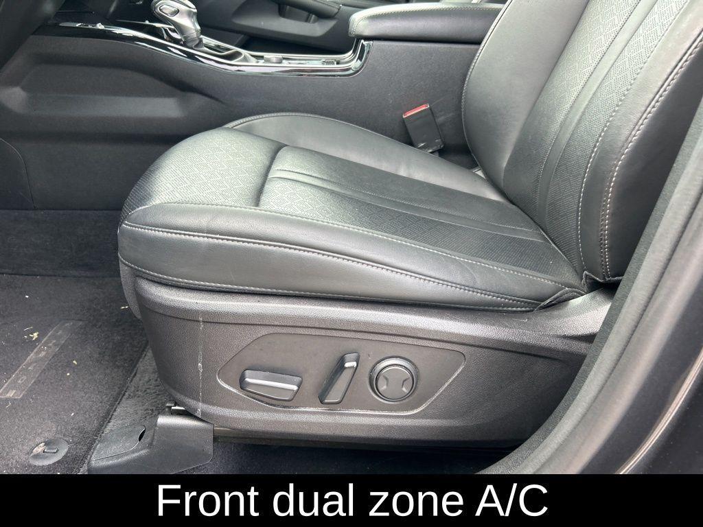 used 2023 Kia Sorento car, priced at $24,995