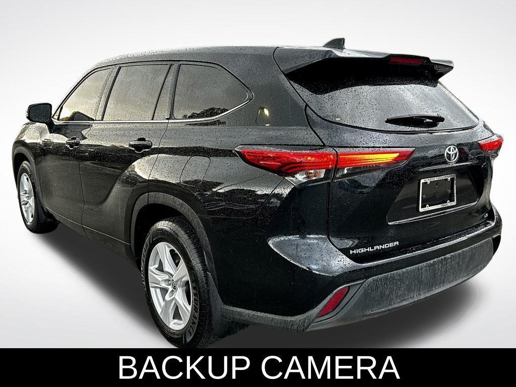 used 2021 Toyota Highlander car, priced at $24,965