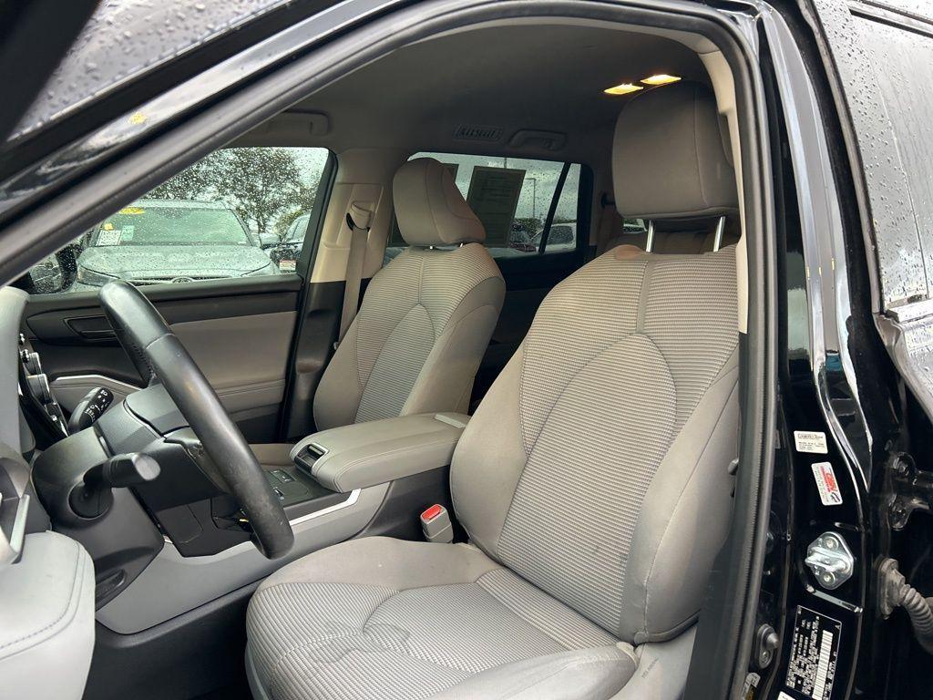 used 2021 Toyota Highlander car, priced at $24,965