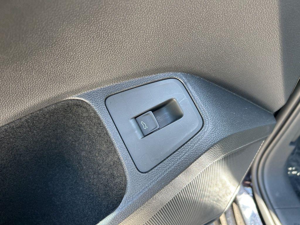 used 2024 Volkswagen Tiguan car, priced at $27,606
