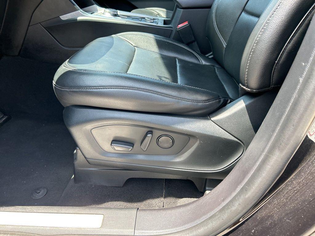 used 2022 Ford Explorer car, priced at $27,997
