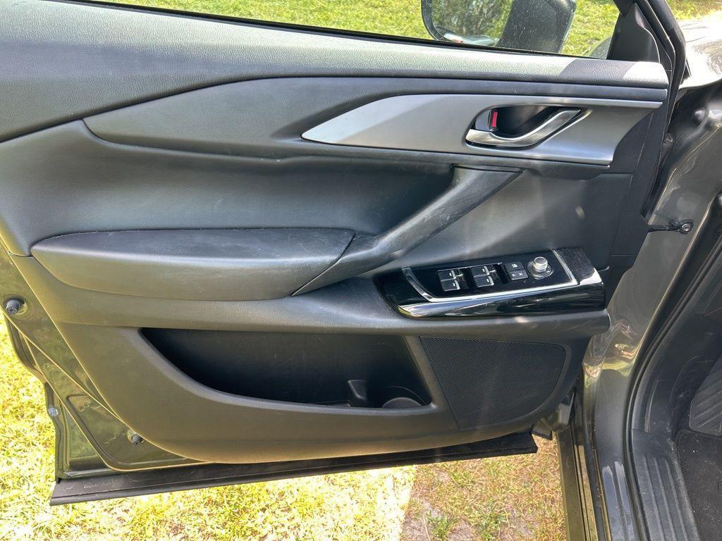 used 2022 Mazda CX-9 car, priced at $24,995