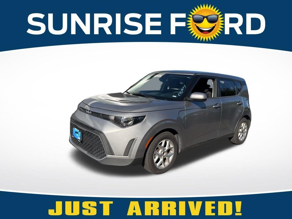 used 2023 Kia Soul car, priced at $15,298