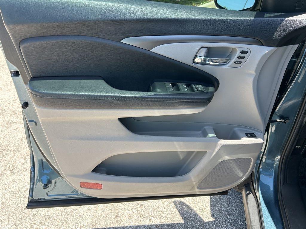 used 2021 Honda Pilot car, priced at $26,516