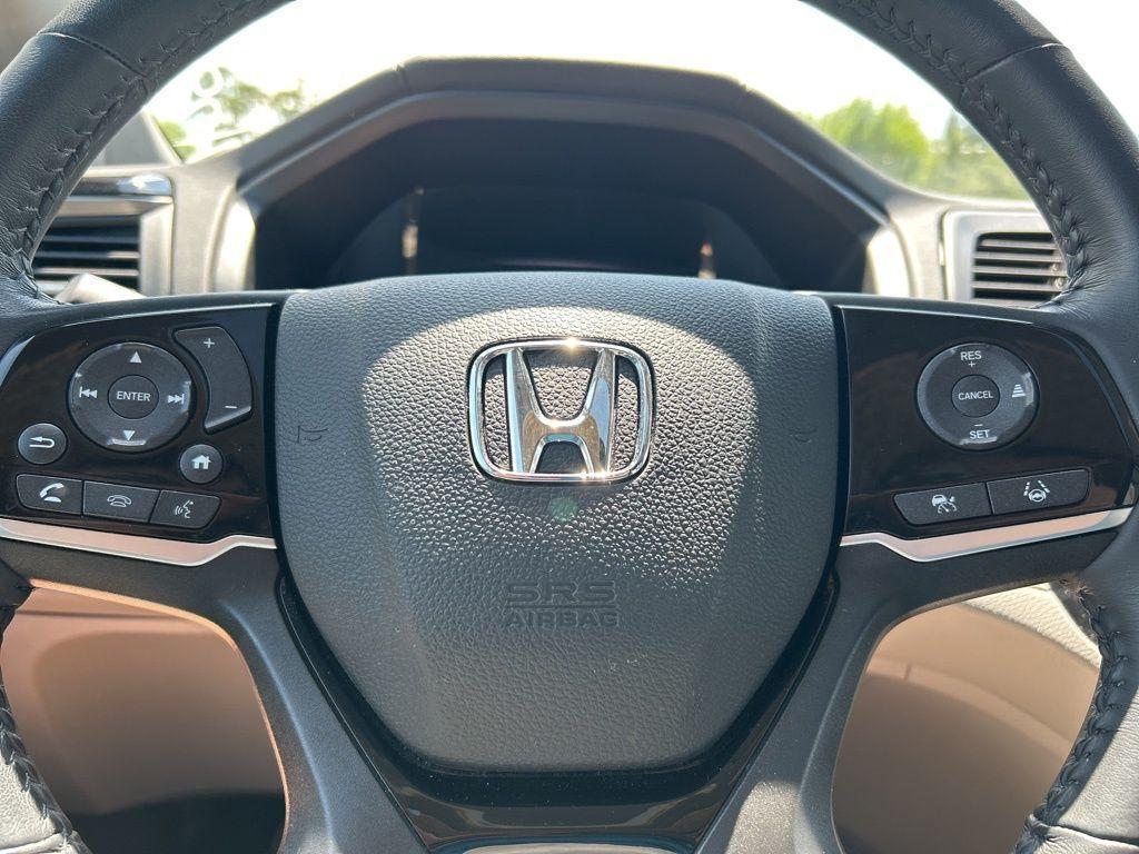 used 2023 Honda Odyssey car, priced at $33,677