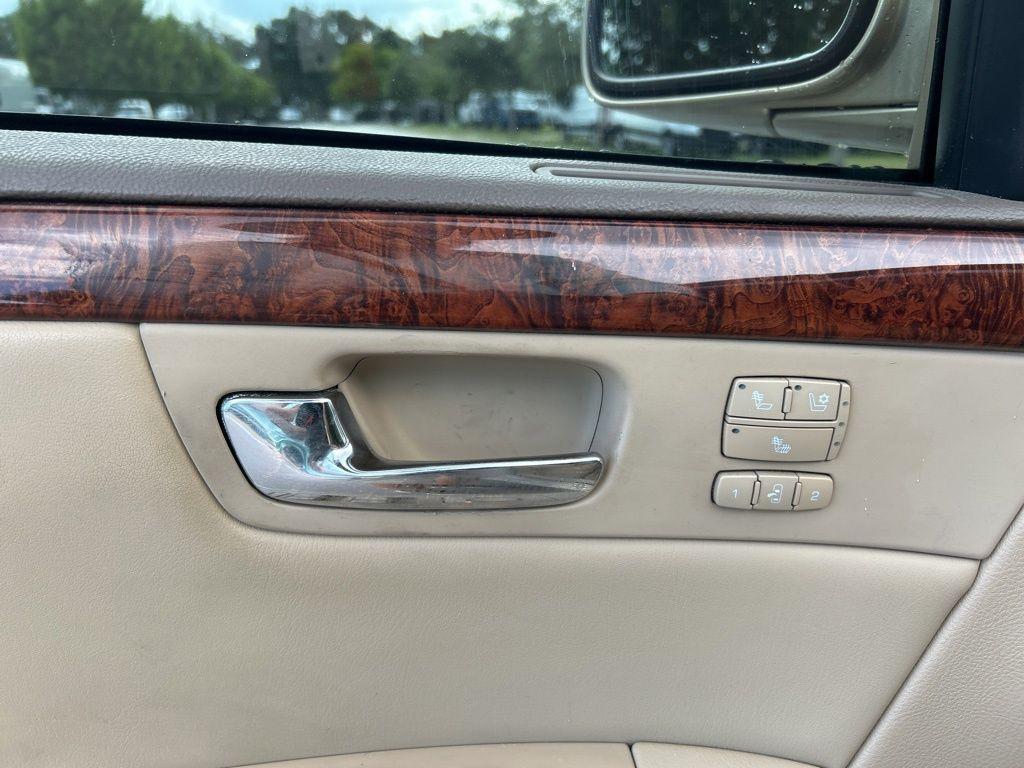 used 2006 Cadillac DTS car, priced at $3,344