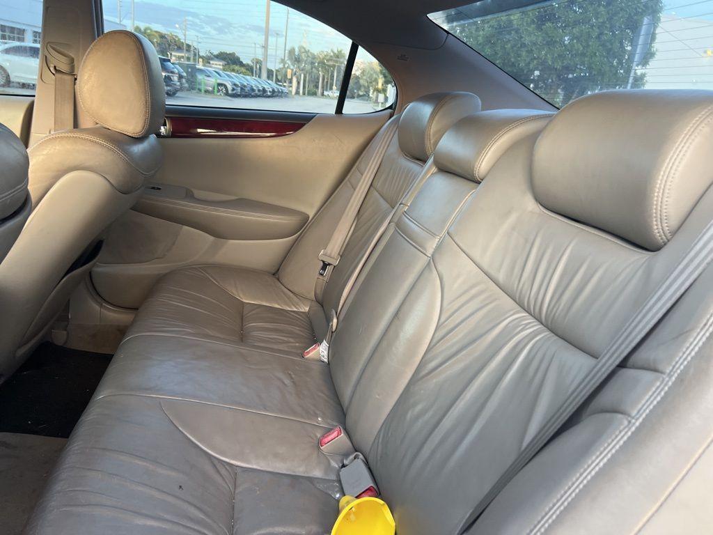 used 2002 Lexus ES 300 car, priced at $3,899