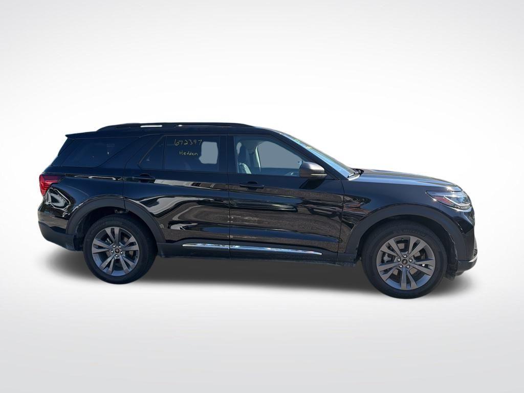 used 2025 Ford Explorer car