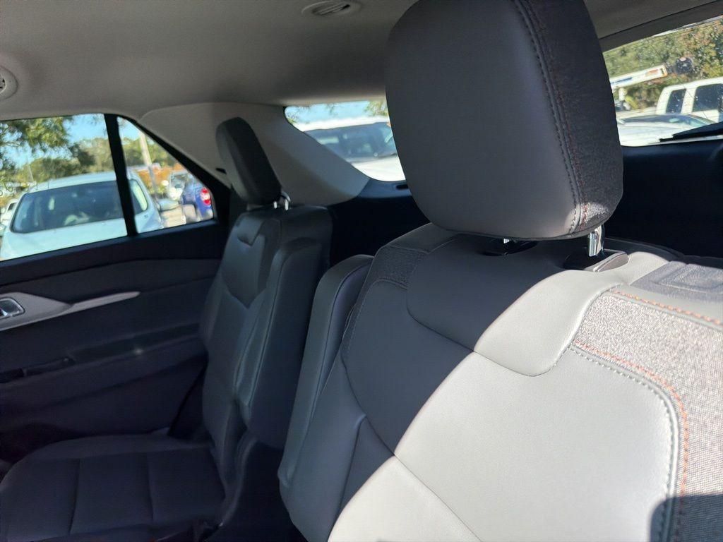 used 2025 Ford Explorer car