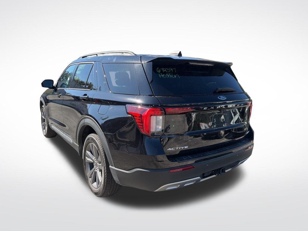 used 2025 Ford Explorer car