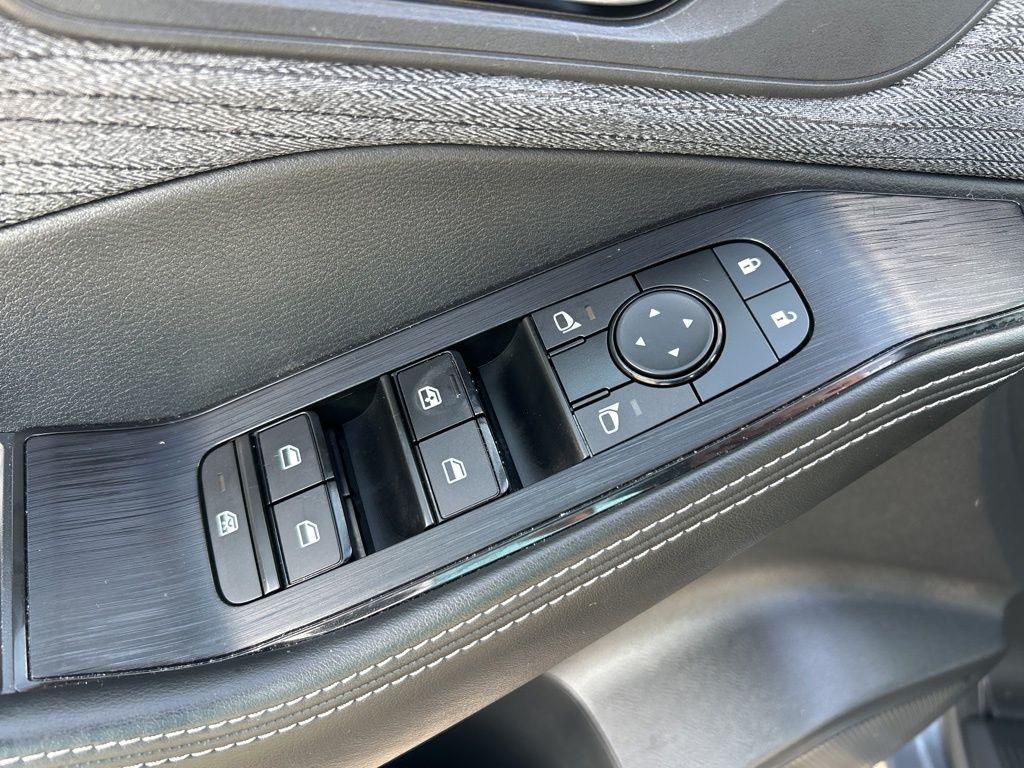 used 2023 Nissan Rogue car, priced at $19,295