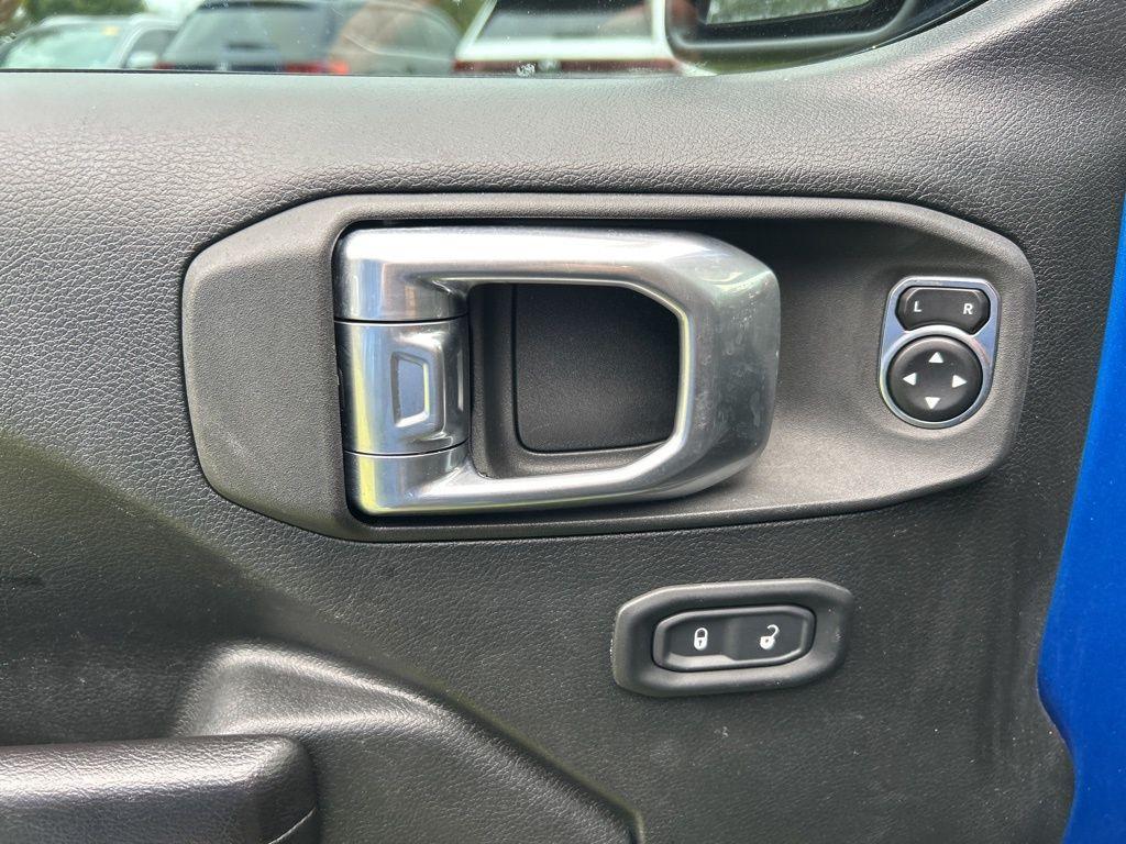 used 2021 Jeep Gladiator car, priced at $32,497