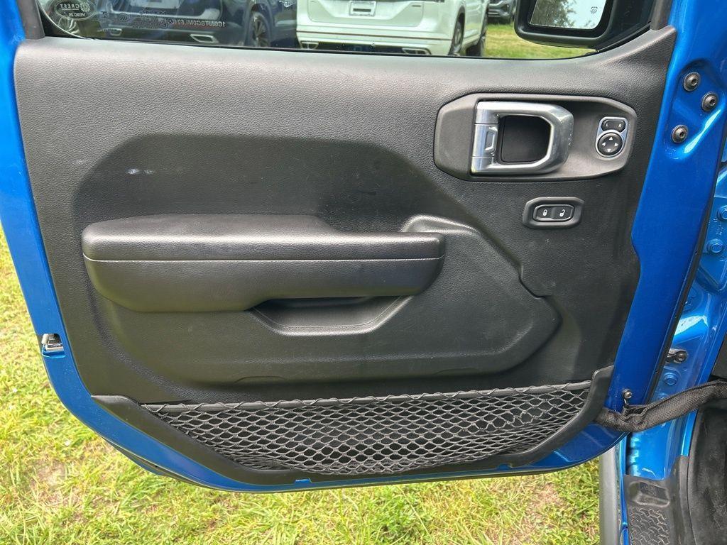 used 2021 Jeep Gladiator car, priced at $32,497