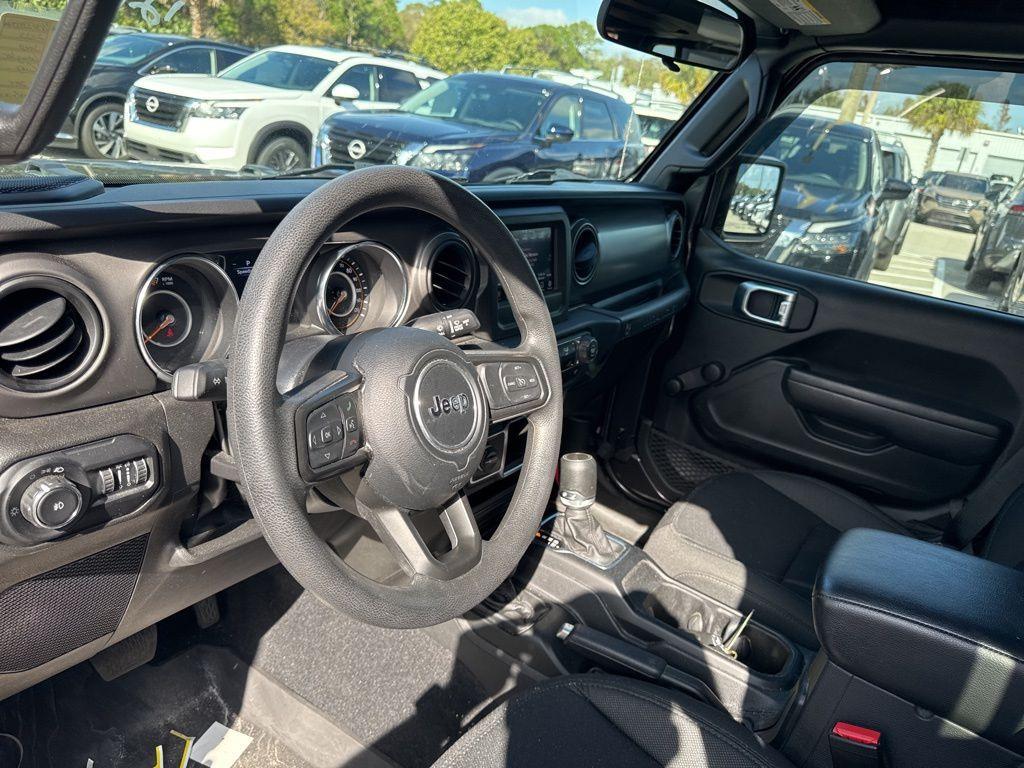 used 2022 Jeep Wrangler Unlimited car, priced at $26,995