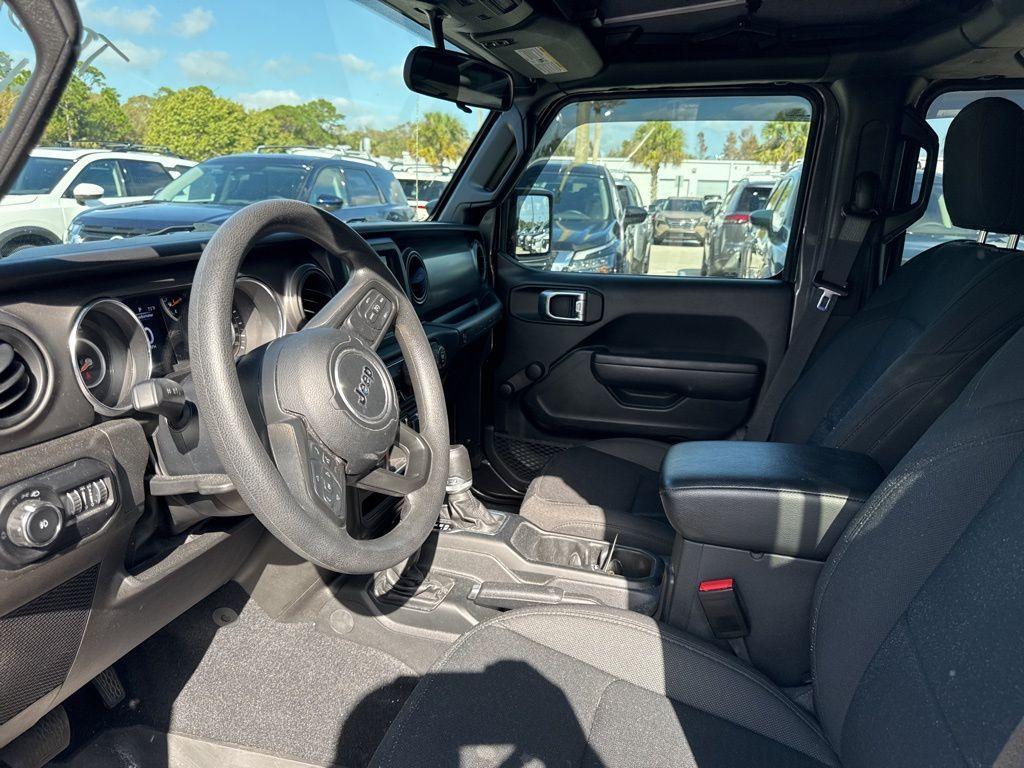 used 2022 Jeep Wrangler Unlimited car, priced at $26,995