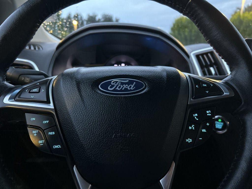 used 2022 Ford Edge car, priced at $19,298