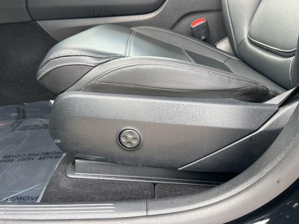 used 2024 Mercedes-Benz GLC 300 car, priced at $33,995