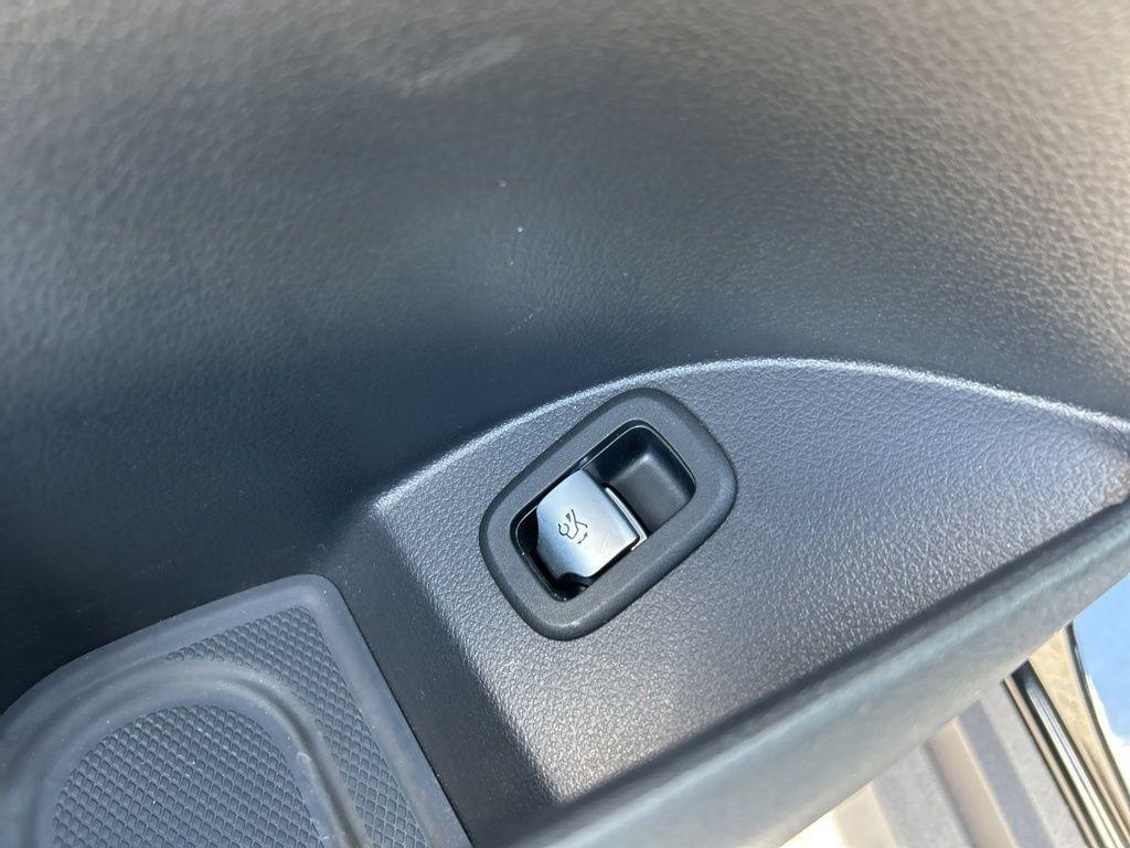 used 2024 Mercedes-Benz GLC 300 car, priced at $33,995