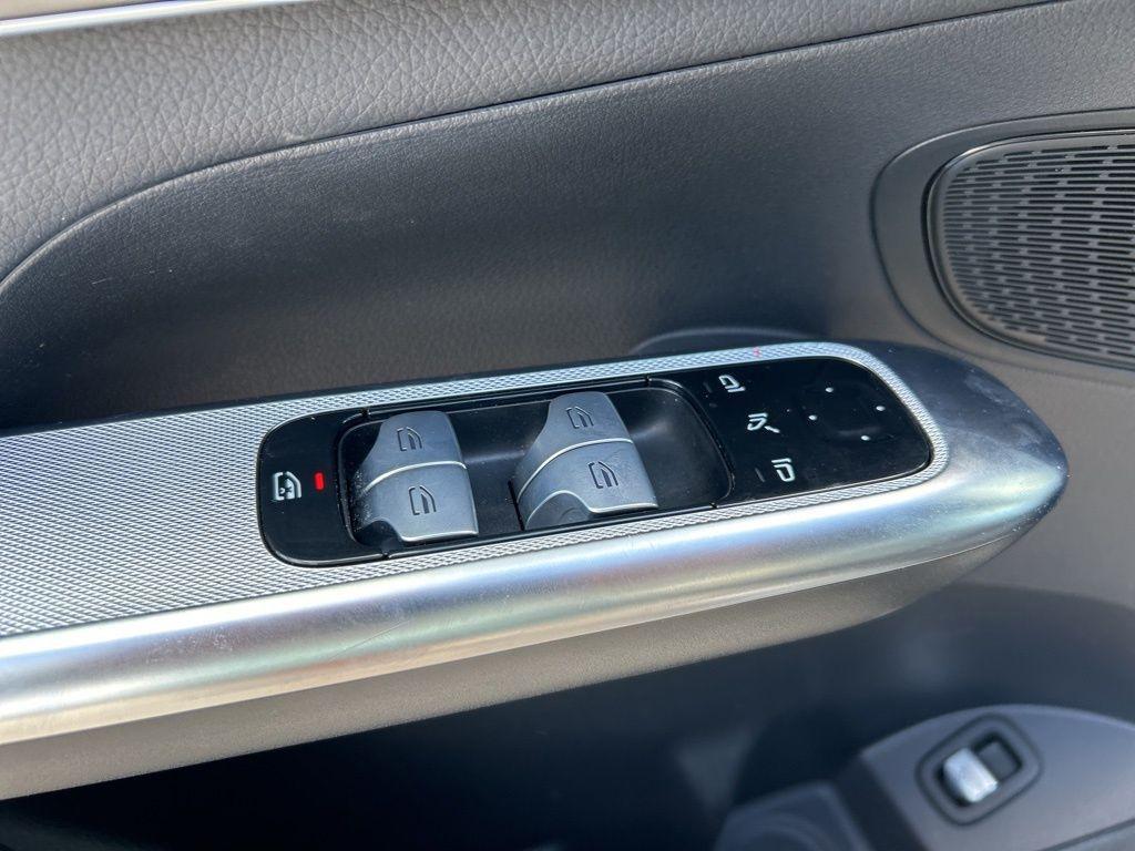 used 2024 Mercedes-Benz GLC 300 car, priced at $33,995