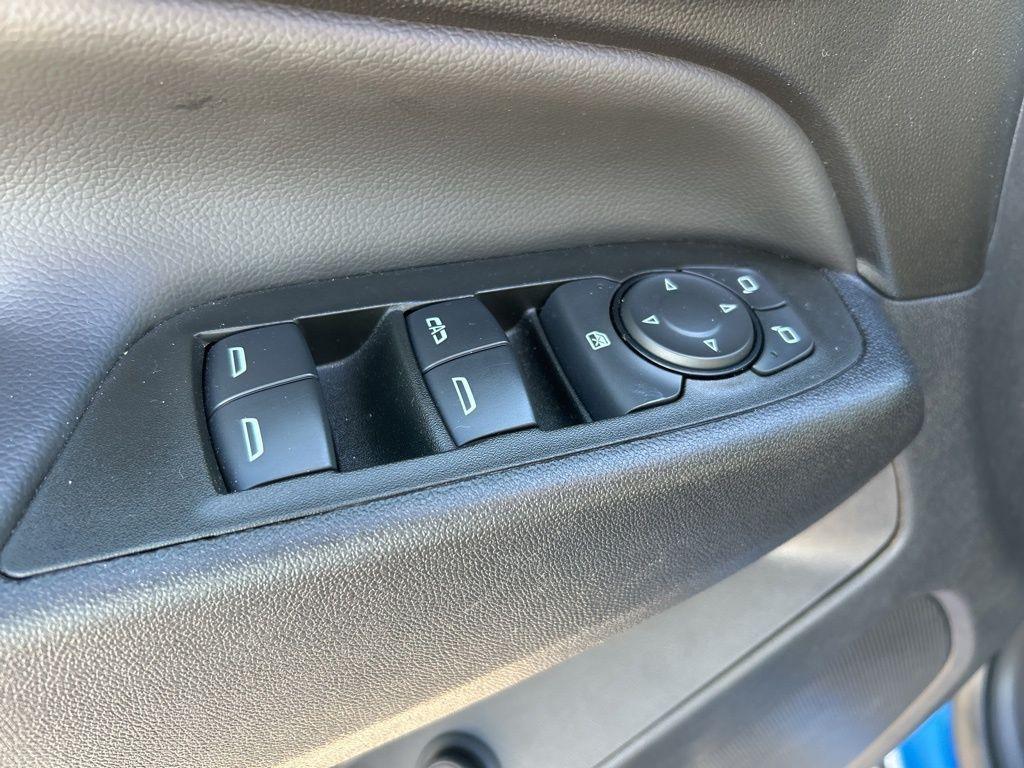 used 2024 Chevrolet Equinox car, priced at $17,995