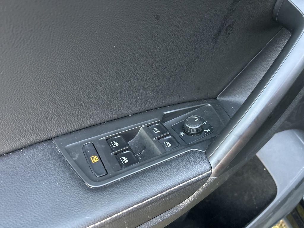 used 2022 Volkswagen Tiguan car, priced at $15,995