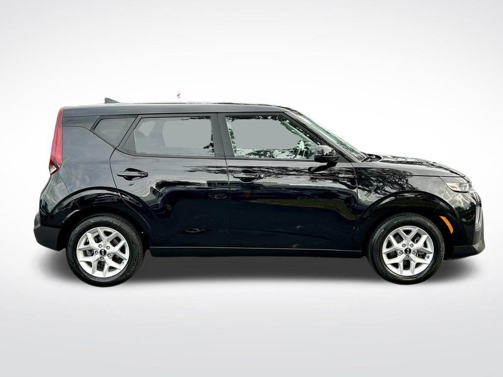 used 2021 Kia Soul car, priced at $13,721