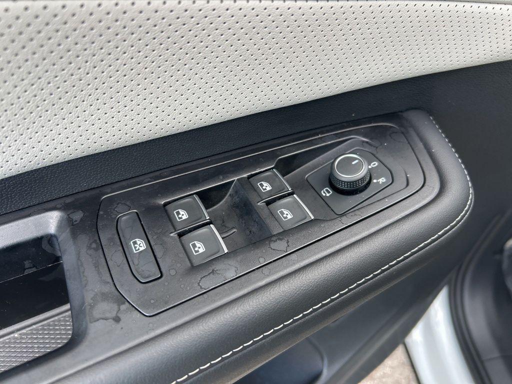 used 2025 Volkswagen Atlas Cross Sport car, priced at $40,995