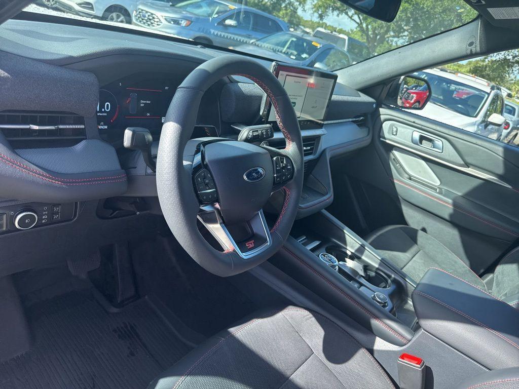 used 2025 Ford Explorer car, priced at $47,998